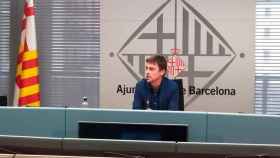 Marc Serra, concejal de Derechos Sociales de Barcelona, en una rueda de prensa / EP