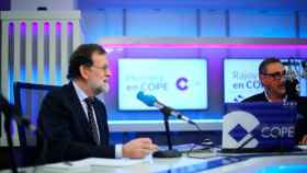 El presidente del Gobierno, Mariano Rajoy, este martes durante la entrevista en la Cadena Cope / COPE