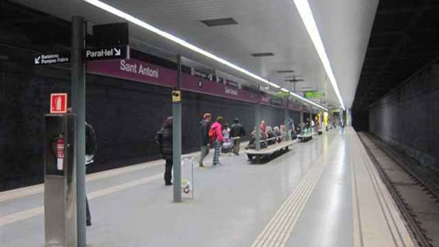 Tramo de la L2 del Metro de Barcelona entre las paradas de La Pau y Badalona Pompeu Fabra donde se encuentra una de las estaciones afectadas por amianto / EUROPA PRESS