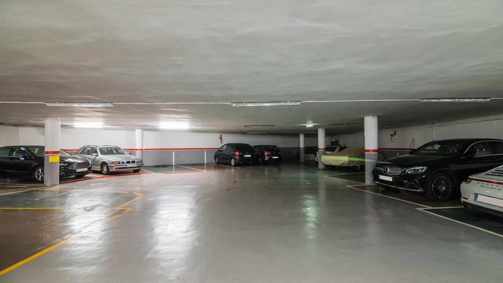 Imagen de archivo de un parking, en donde se produjeron los robos en BCN