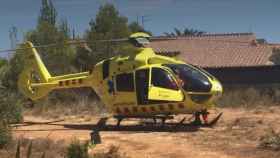 Imagen del helicóptero del Servei d'Emergències Mèdiques (SEM) que sacó del agua inconsciente al menor francés fallecido / CG