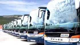 Imagen promocional de varios de los autobuses de transporte público de Alsa / CG