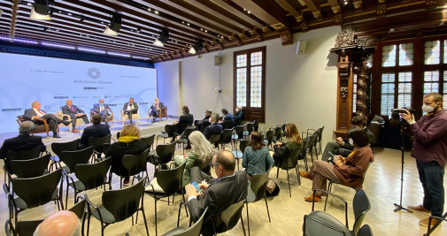 El debate del foro Barcelona Tribuna sobre reindustrialización en el Palau Macaya / VR - CG