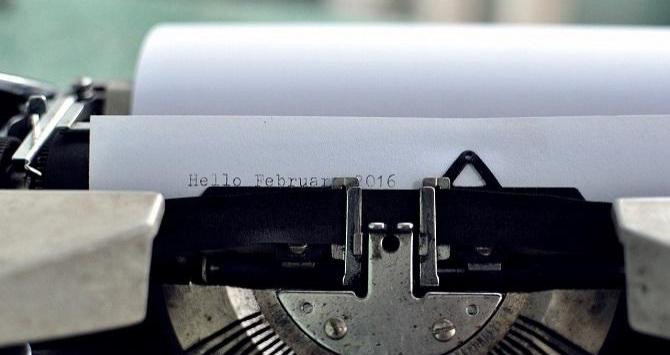 Folio en una máquina de escribir / Free-Photos EN PIXABAY