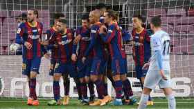 Los jugadores del Barça, celebrando un gol contra el Valencia | EFE