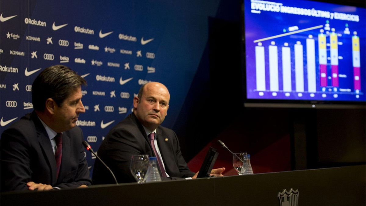 Òscar Grau en la presentanción del balance económico / FC Barcelona
