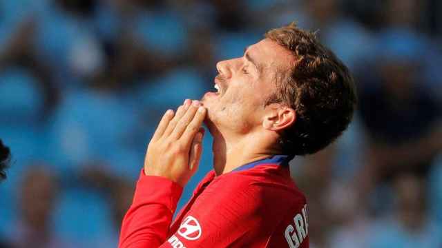 Antoine Griezmann lamenta una ocasión del Atlético de Madrid / EFE