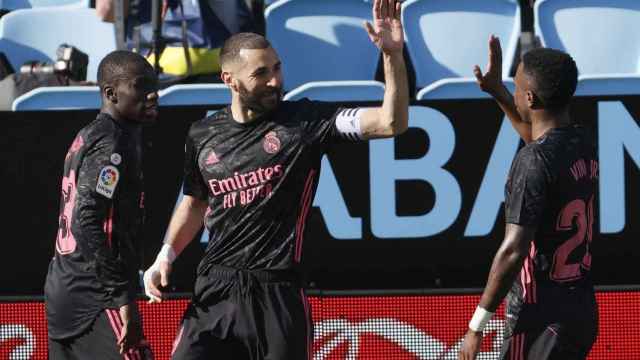 Benzema celebrando su gol contra el Celta / EFE