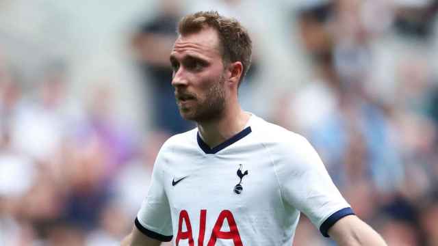 Christian Eriksen jugando con el Tottenham Hotspur / EFE