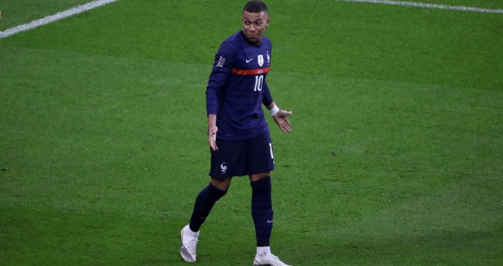 Mbappé con la selección francesa / Équipe de France