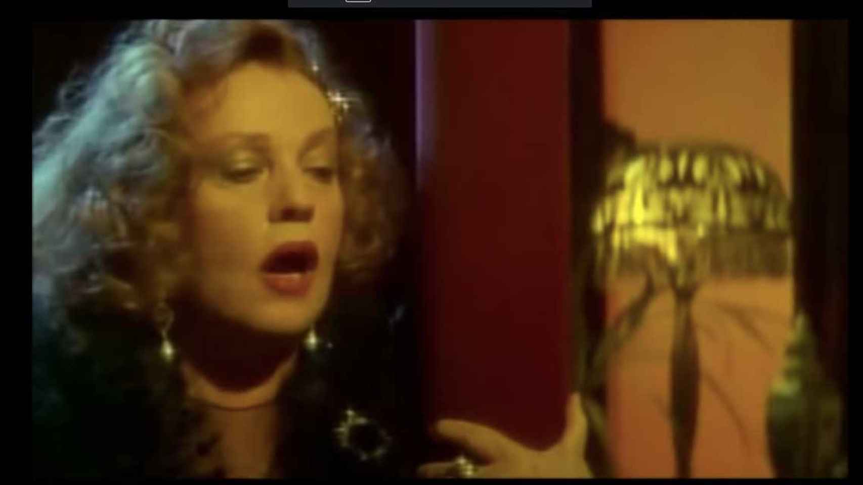 Jeanne Moreau, en una escena en 'Querelle', de Fassbinder / QUERELLE