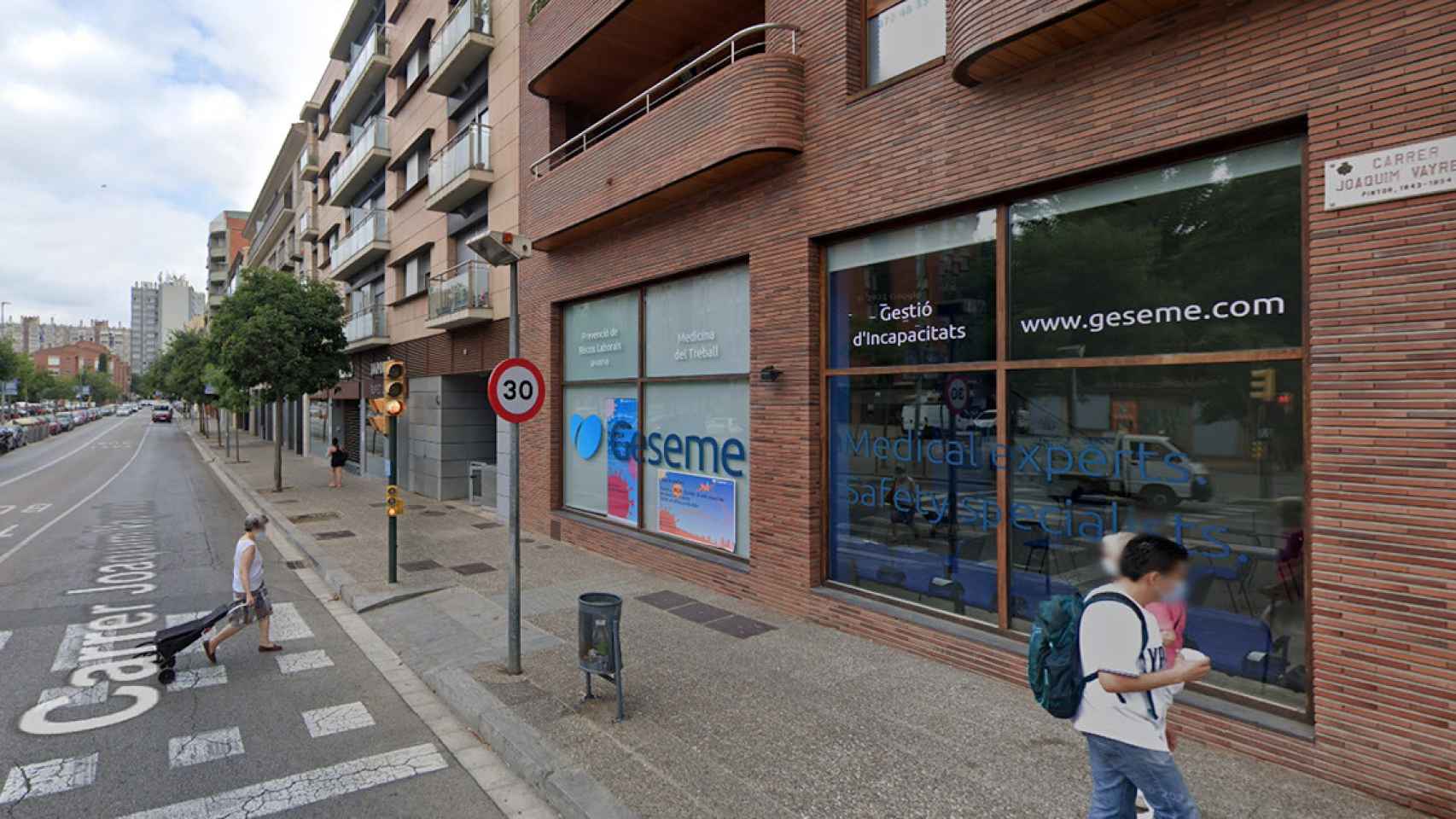 Calle Joaquim Vayreda, en Girona, donde se encuentra el restaurante investigado por intoxicación alimentaria / GOOGLE STREET VIEW