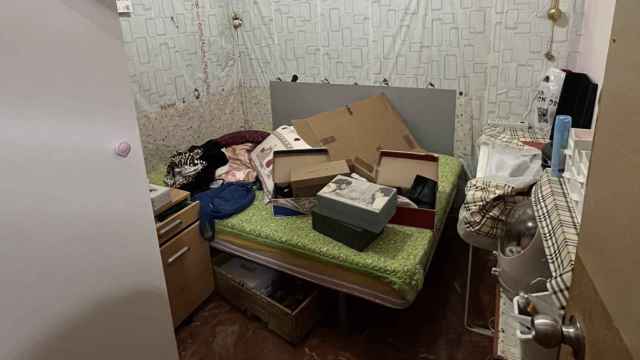 Una de las habitaciones en las que las víctimas eran obligadas a ejercer la prostitución / CNP