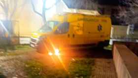 Imagen de un incendio en una ambulancia de transporte urgente / CG