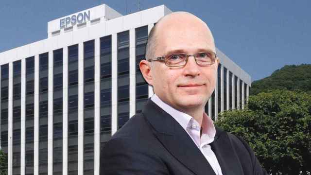 El vicepresidente senior y director ejecutivo de Epson en Reino Unido, Rob Clark, ahora responsable del mercado ibérico / FOTOMONTAJE DE CG