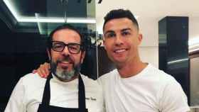 Cristiano Ronaldo con uno de sus exchefs