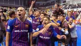El Barça celebra la Copa del Rey de fútbol sala / EFE