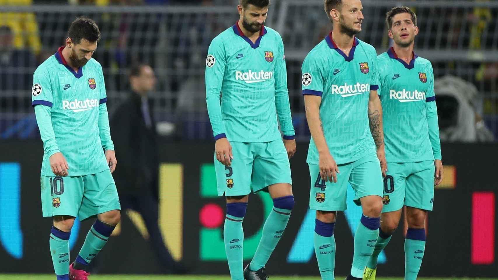 Los jugadores del Barça tras el duelo frente al Borussia Dortmund / EFE