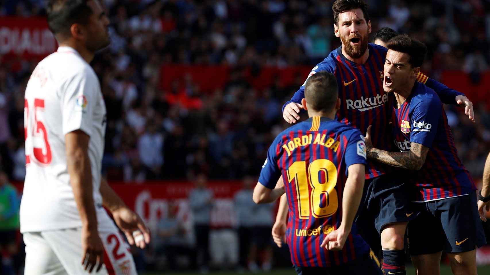 Messi celebra su primer gol en el Sánchez Pizjuán el pasado curso / EFE