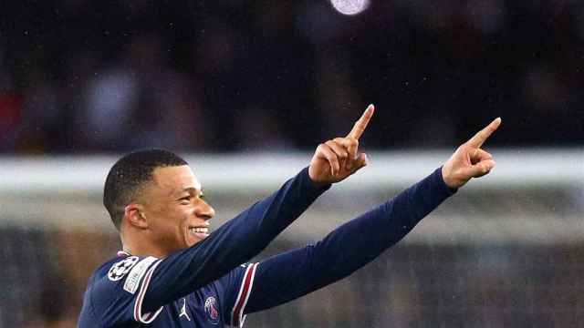 Mbappé, eufórico tras marcar el gol de la victoria del PSG ante el Real Madrid / EFE