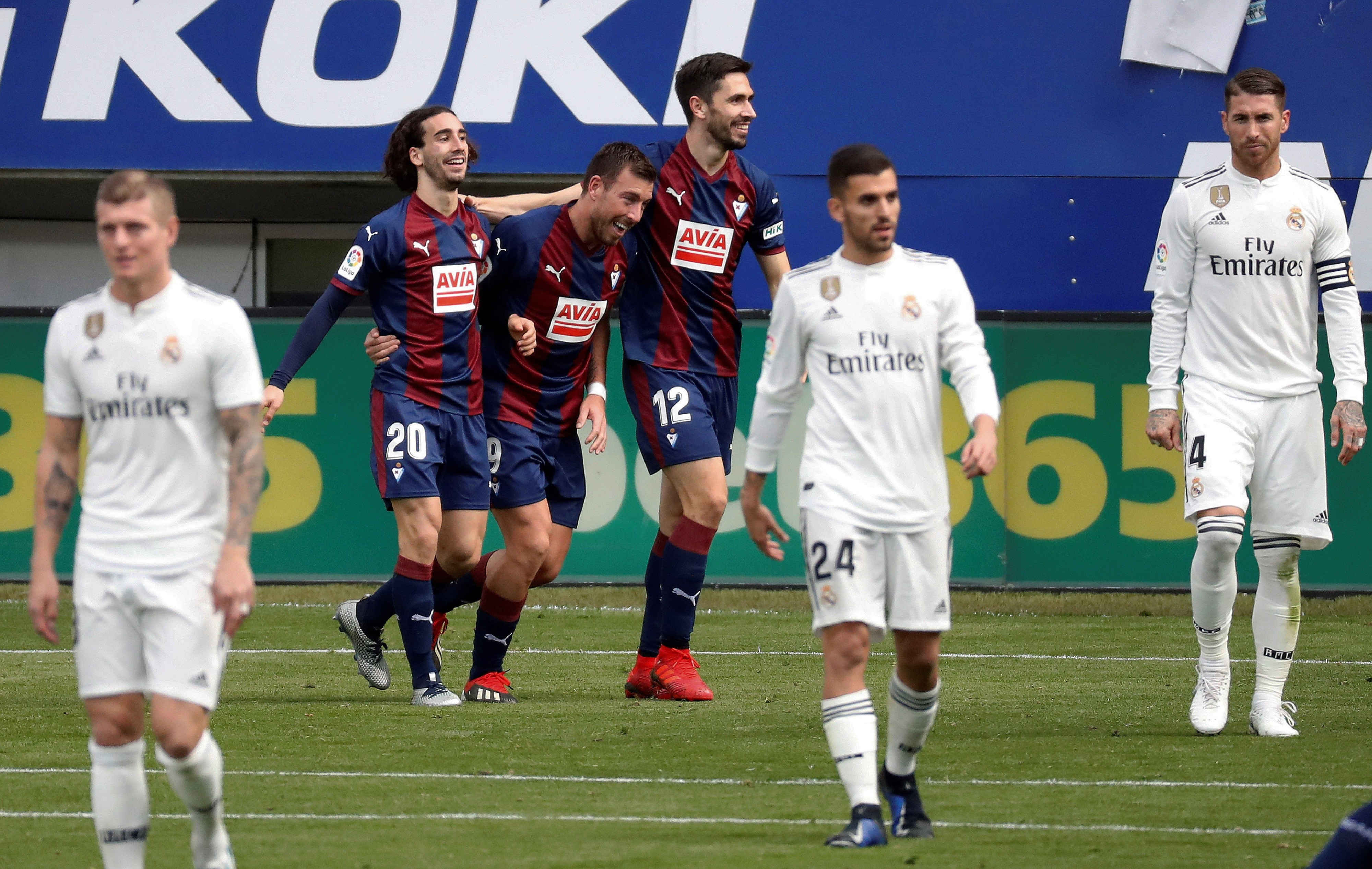 Los jugadores del Eibar celebran un gol ante el Real Madrid / EFE