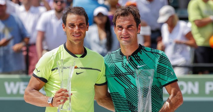 Rafa Nadal y Roger Federer, tras un partido / EFE