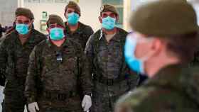 Militares enviados a Sabadell para crear el hospital de campaña / EFE