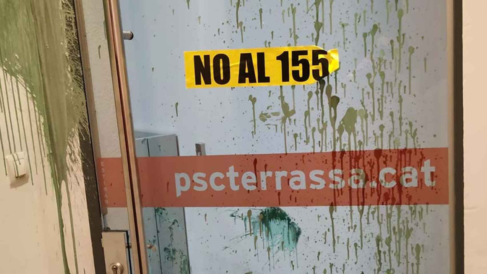 Ataque a la sede del PSC de Terrassa / @PSCTerrassa