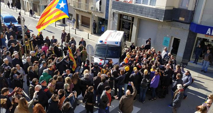 Escrache violento contra Ciudadanos en Torroella de Montgrí (Girona) / 324
