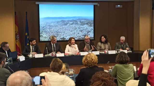 Conferencia de prensa de la firma del convenio entre el Gobierno de España, la Generalitat de Cataluña y el Área Metropolitana de Barcelona / HUGO SÁNCHEZ - CG