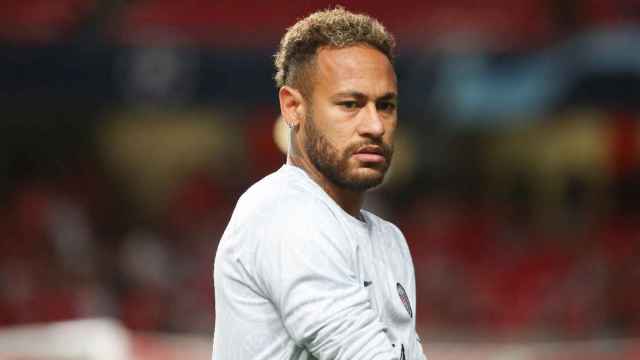 El jugador del PSG Neymar Jr., que se sentará el próximo lunes en el banquillo de los acusados por presunta corrupción en su contrato con el Barça / EUROPA PRESS