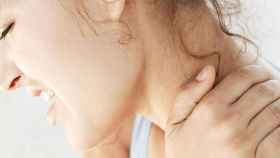 Una mujer con fibromialgia sufre dolores / WIKIMEDIA COMMONS