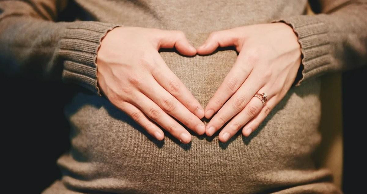 Una mujer embarazada / PIXABAY