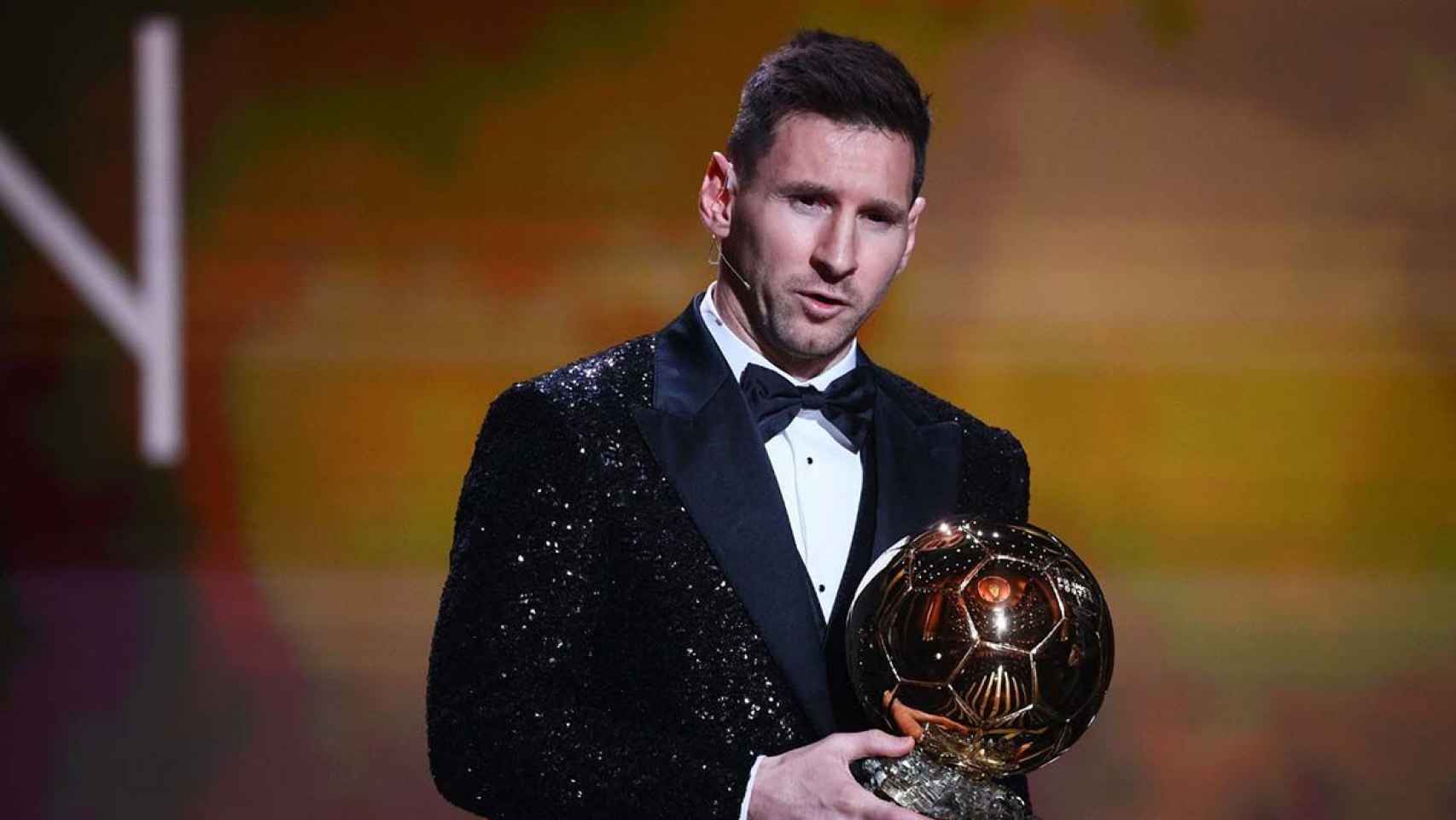 Leo Messi, principal figura de Adidas, recibe un homenaje con el Balón de Oro / REDES