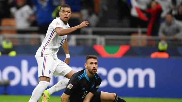 Mbappé marcando a España en Nations League / EFE