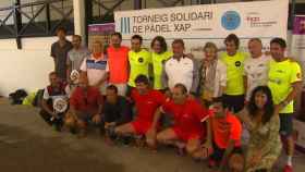 Carles Puyol y Joan Laporta posan juntos con otros famosos en el torneo solidario de pádel para el SJD Pediatric Cancer Center
