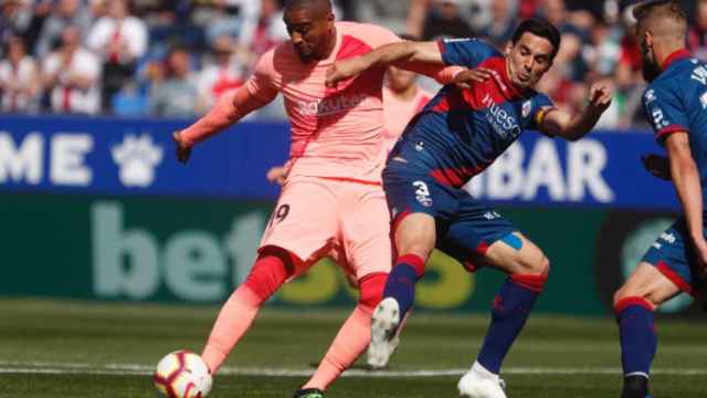 Boateng disparando a portería en el Huesca - Barça / FC Barcelona