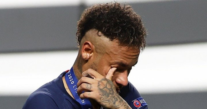 Neymar llorando tras la final / EFE