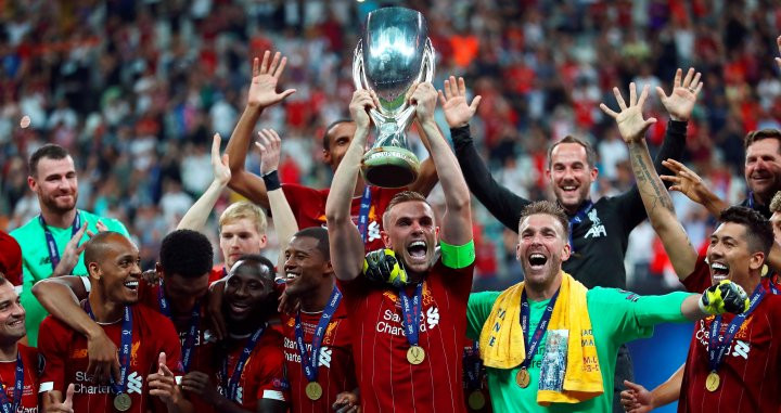 Los jugadores del Liverpool celebran la Supercopa de Europa / EFE