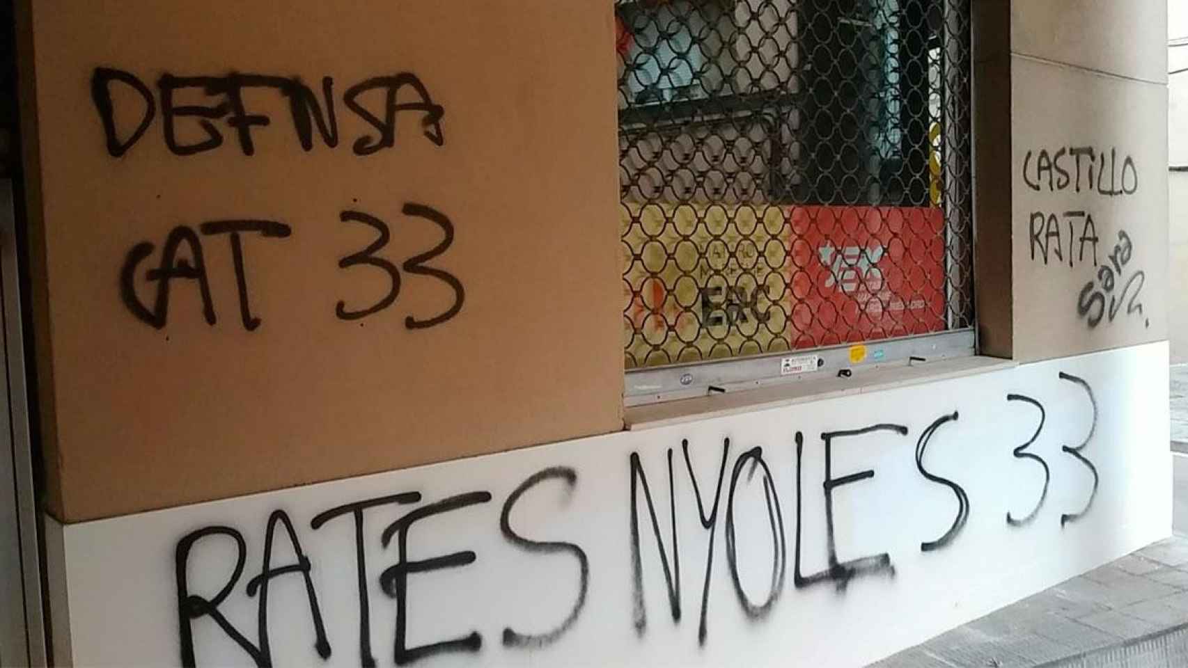 Pintada que ha denunciado hoy Esquerra en su sede local de Mataró / ERC Mataró