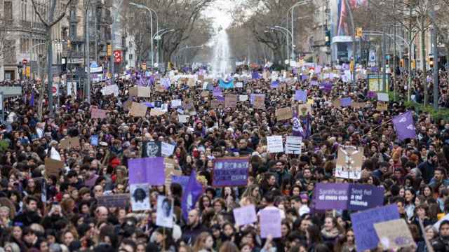 Una de las concentraciones feministras del pasado 8M en Cataluña / PAU VENTENO (EUROPAPRESS)
