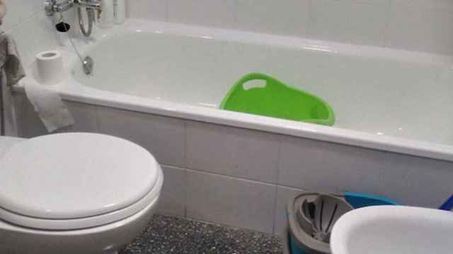 La bañera del piso de Joaquín y Jorge. Discapacidad / CG