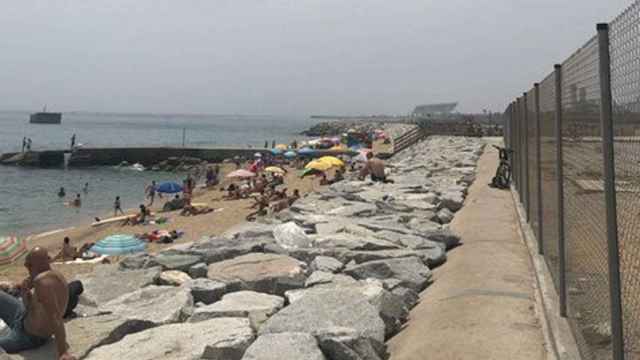 La playa de la Mora de Badalona / AVV. LA MORA