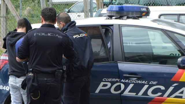 Una foto de archivo de la Policía Nacional en una detención detenidos