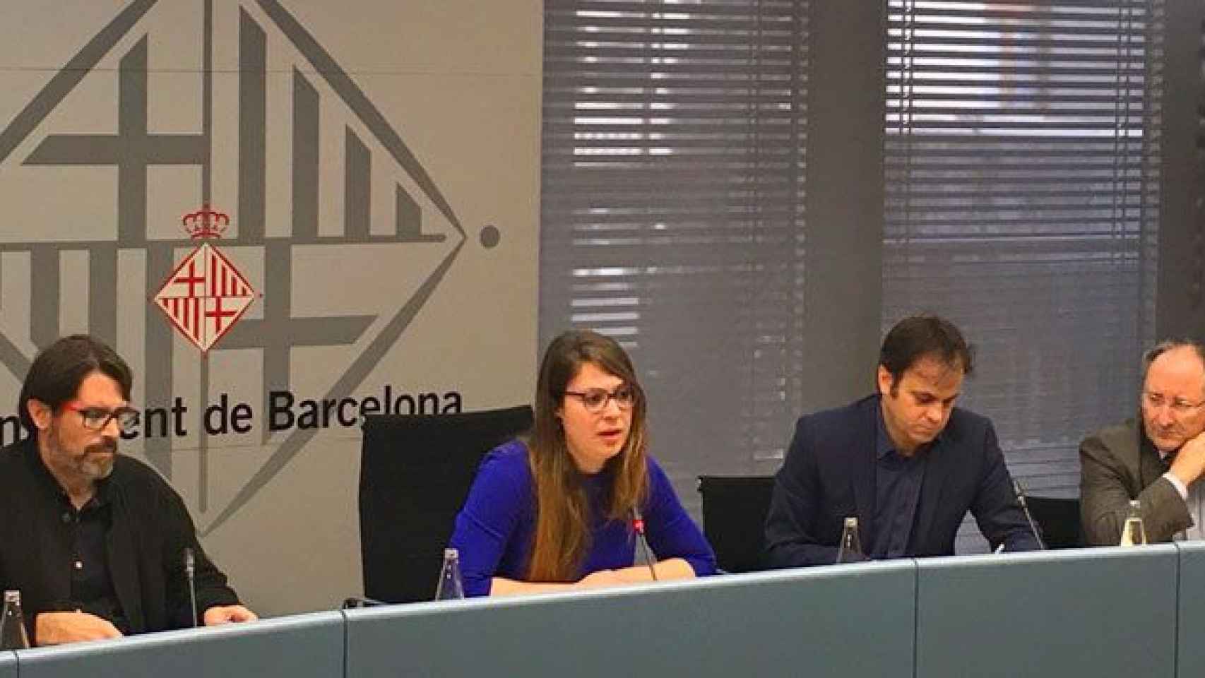 Janet Sanz y Jaume Asens durante la rueda de prensa del cierre de la investigación a FCC / CG