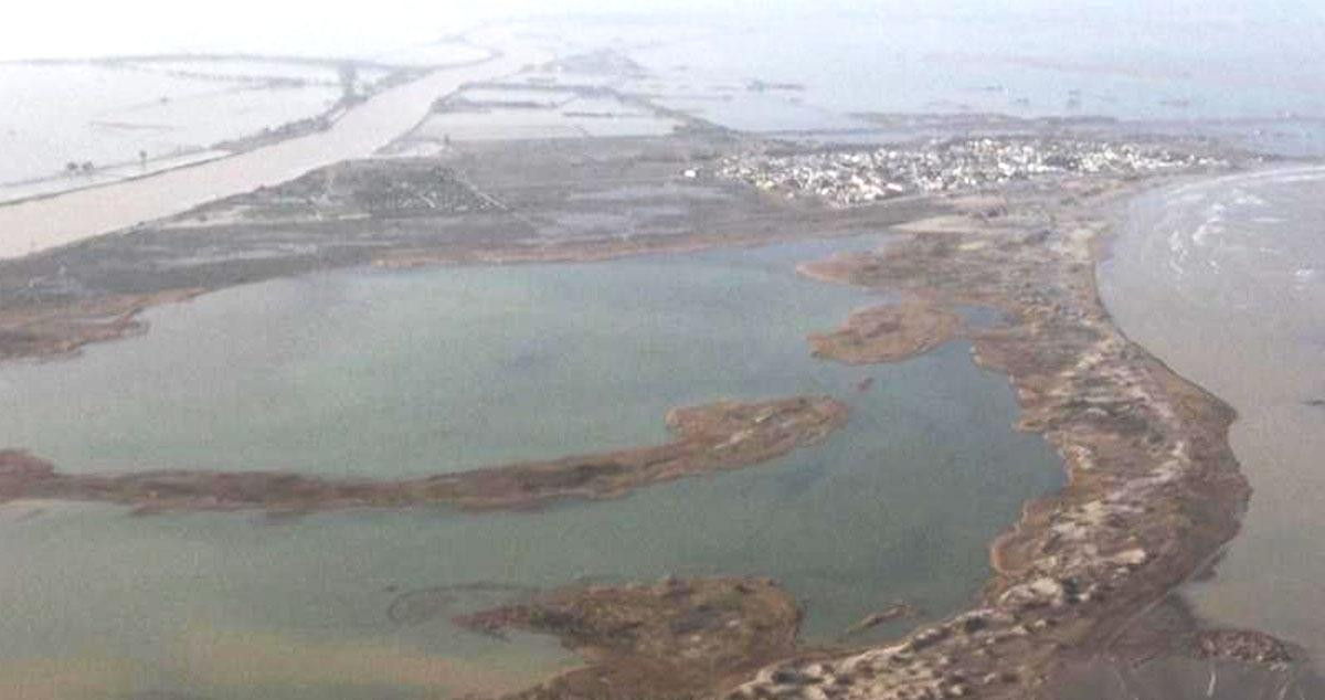 Imagen del delta del Ebro devastado por el temporal / BOMBERS