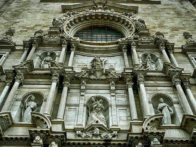 Detalle de la fachada de la Catedral de Girona / PIXABAY