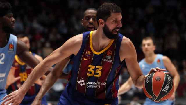 Nikola Mirotic en un partido de Euroliga con el Barça / EFE