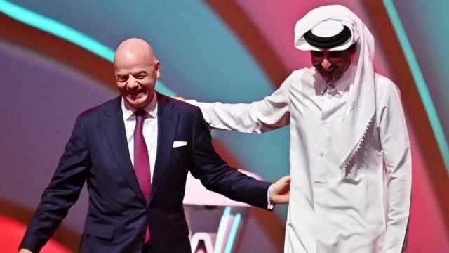 El Emir de Qatar, Sheikh Tamim bin Hamad al Thani, y el presidente de la FIFA, Gianni Infantino / EFE