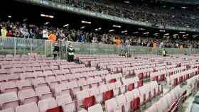 Una de las gradas del Camp Nou, medio vacía en un partido del Barça en Champions la pasada temporada / REDES